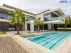 hire-custom-swimming-pool-builder-in-burwood-melbourne-pools.webp