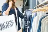 In this Way Successful Retailers Attract Ladies on Black Friday Clothing Sale | INewz