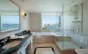 Hotel com Jacuzzi no Quarto - Encontre hotéis com jacuzzi no quarto nos seus destinos favoritos. Descubra quartos românticos com banheiras de hidromassagem para desfrutar de um bom fim de semana