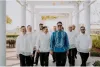 What are the traditional Philippine costume for male and female? - Barong Tagalog