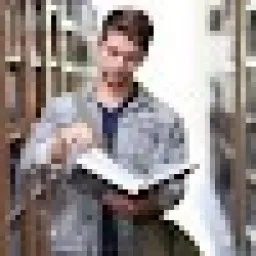 user-avatar